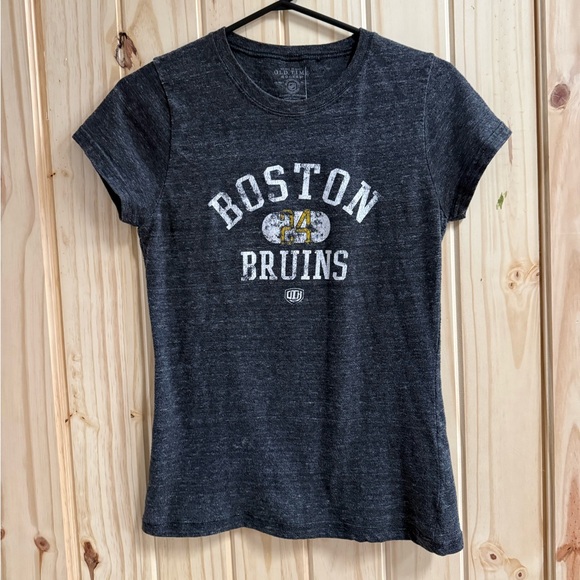 BOSTON FANS here are 2- ladies t-shirts, Bruins and Red Sox size medium - Picture 5 of 7